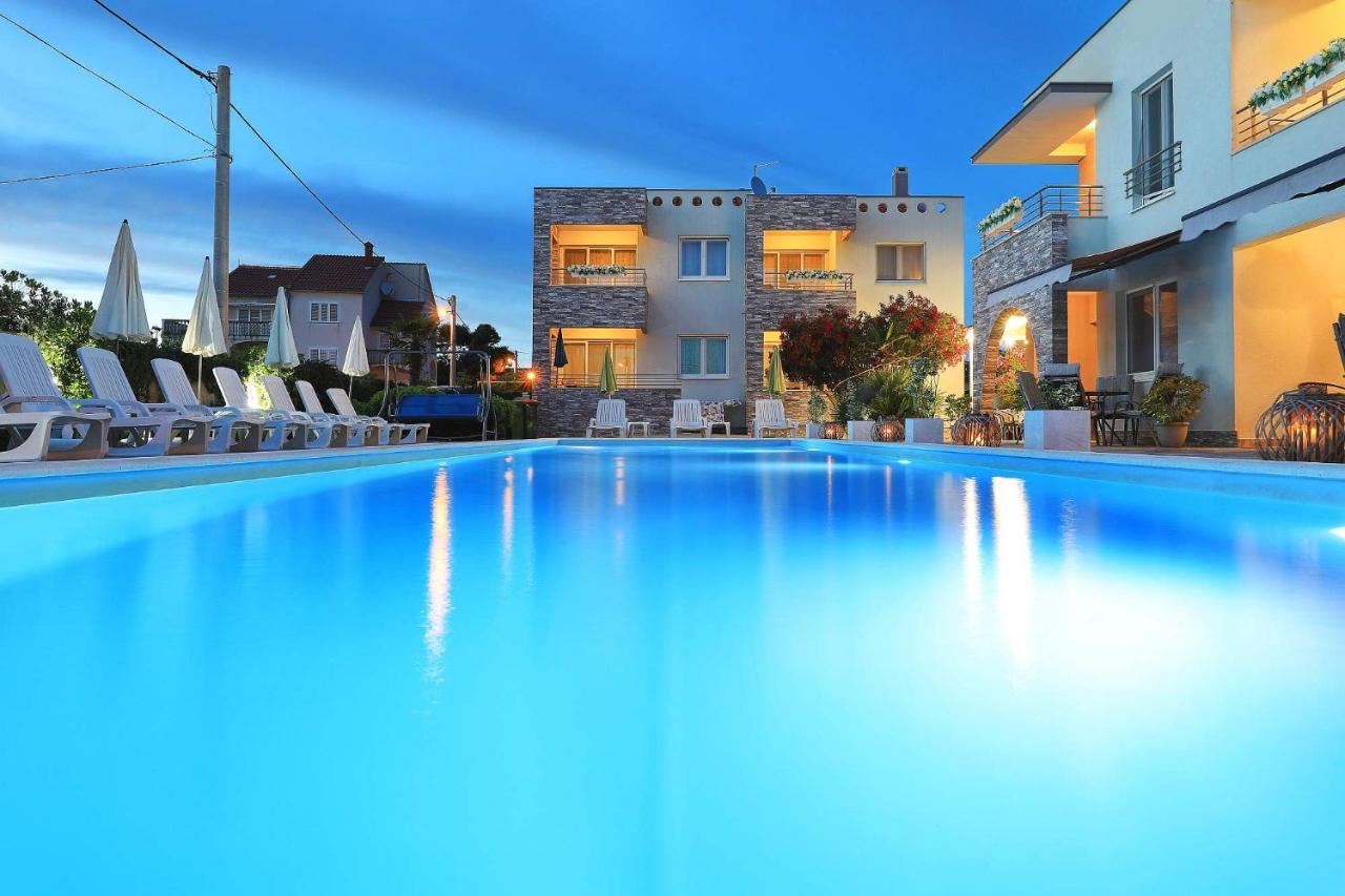 Apartments Punta Privlaka  Buitenkant foto