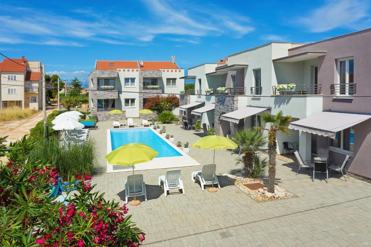 Apartments Punta Privlaka  Buitenkant foto