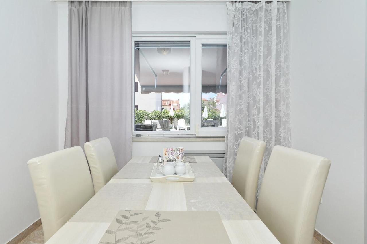 Apartments Punta Privlaka  Buitenkant foto